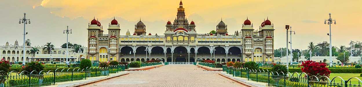 Mysore Palace Karnataka Tourism,Tourist Place In South India